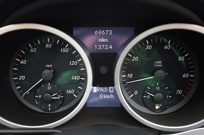 Mercedes-Benz SLK 350 2 Former Keepers + 15 Services + Air Scarf + COMAND + Heated / Memory Seats Image 19