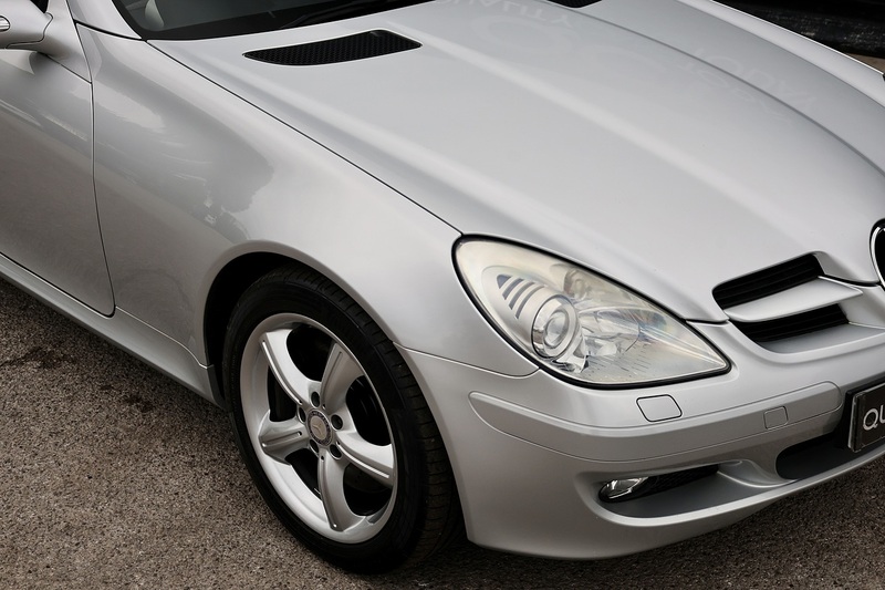 Mercedes-Benz SLK 350 2 Former Keepers + 15 Services + Air Scarf + COMAND + Heated / Memory Seats Image 25