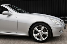 Mercedes-Benz SLK 350 2 Former Keepers + 15 Services + Air Scarf + COMAND + Heated / Memory Seats - Thumb 24