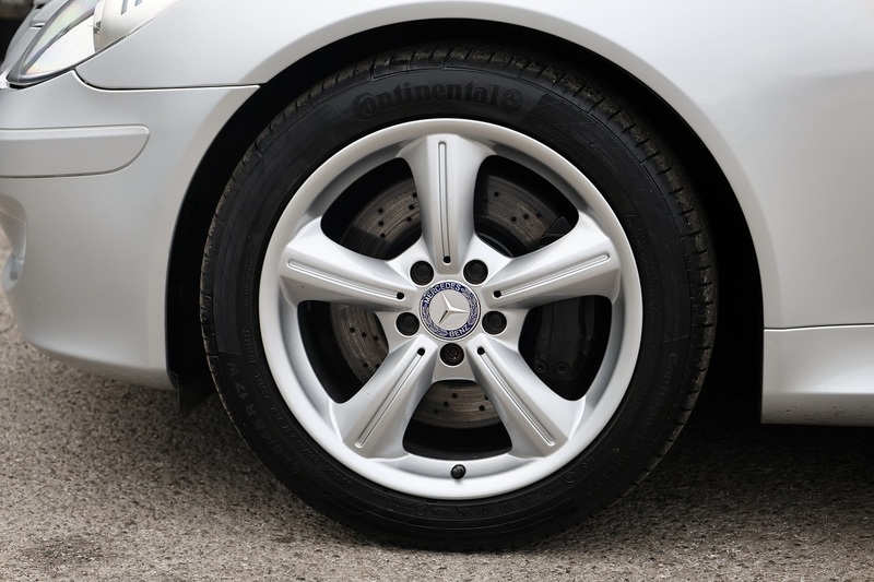 Mercedes-Benz SLK 350 2 Former Keepers + 15 Services + Air Scarf + COMAND + Heated / Memory Seats Image 32