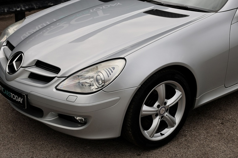 Mercedes-Benz SLK 350 2 Former Keepers + 15 Services + Air Scarf + COMAND + Heated / Memory Seats Image 26