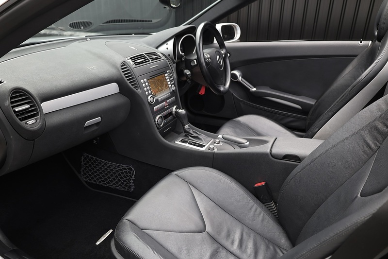 Mercedes-Benz SLK 350 2 Former Keepers + 15 Services + Air Scarf + COMAND + Heated / Memory Seats Image 2