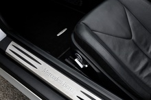 Mercedes-Benz SLK 350 2 Former Keepers + 15 Services + Air Scarf + COMAND + Heated / Memory Seats - Thumb 11