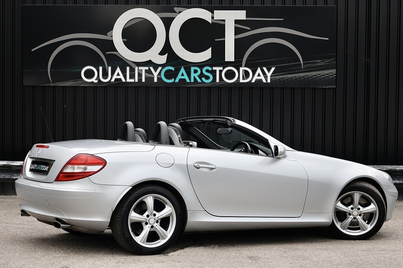 Mercedes-Benz SLK 350 2 Former Keepers + 15 Services + Air Scarf + COMAND + Heated / Memory Seats Image 9