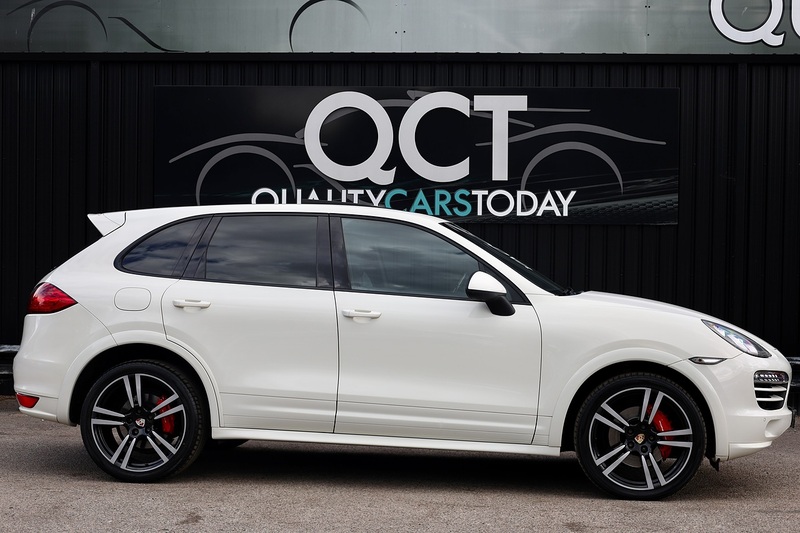 Porsche Cayenne D 2 Former Keepers + Full Porsche Main Dealer + £15k Cost Options Image 5