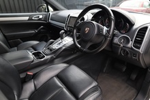Porsche Cayenne D 2 Former Keepers + Full Porsche Main Dealer + £15k Cost Options - Thumb 6