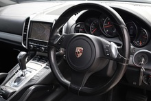 Porsche Cayenne D 2 Former Keepers + Full Porsche Main Dealer + £15k Cost Options - Thumb 24