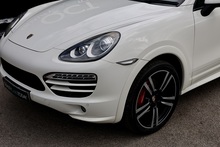 Porsche Cayenne D 2 Former Keepers + Full Porsche Main Dealer + £15k Cost Options - Thumb 31