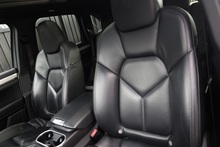 Porsche Cayenne D 2 Former Keepers + Full Porsche Main Dealer + £15k Cost Options - Thumb 28