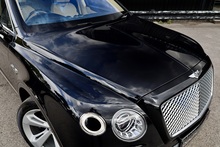 Bentley Bentayga W12 Full Bentley Main Dealer + All Terrain / Touring Spec + Rear Screens - Thumb 10