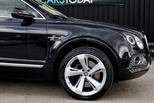 Bentley Bentayga W12 Full Bentley Main Dealer + All Terrain / Touring Spec + Rear Screens - Thumb 17
