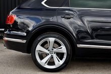 Bentley Bentayga W12 Full Bentley Main Dealer + All Terrain / Touring Spec + Rear Screens - Thumb 16