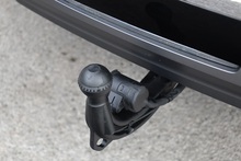 Bentley Bentayga W12 Full Bentley Main Dealer + All Terrain / Touring Spec + Rear Screens - Thumb 23