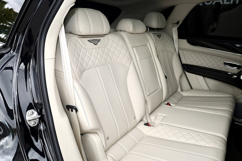 Bentley Bentayga W12 Full Bentley Main Dealer + All Terrain / Touring Spec + Rear Screens Image 30