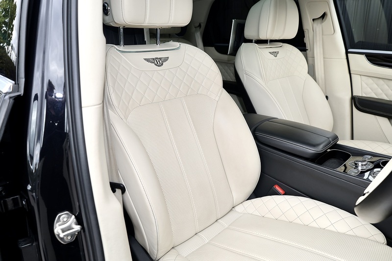 Bentley Bentayga W12 Full Bentley Main Dealer + All Terrain / Touring Spec + Rear Screens Image 37