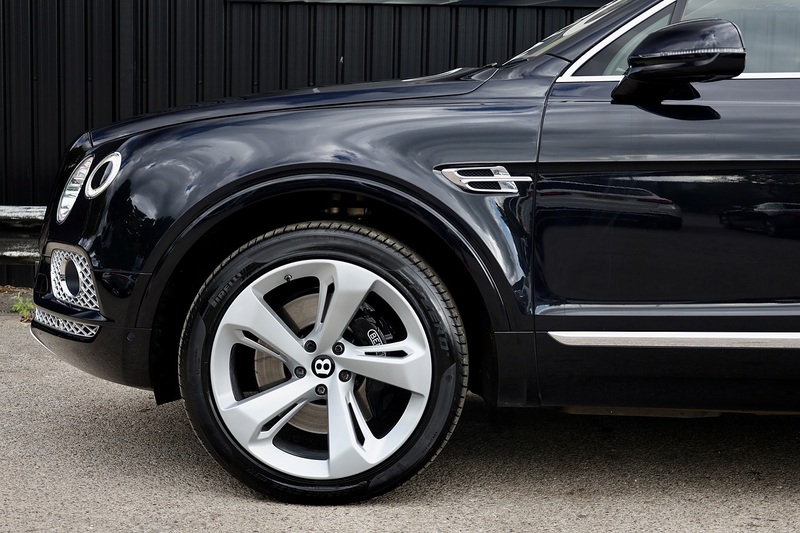 Bentley Bentayga W12 Full Bentley Main Dealer + All Terrain / Touring Spec + Rear Screens Image 50