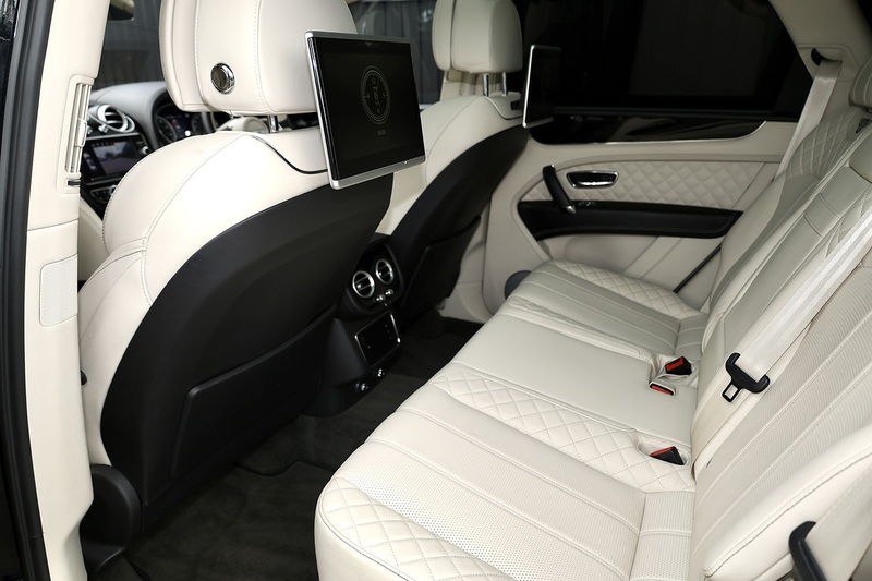 Bentley Bentayga W12 Full Bentley Main Dealer + All Terrain / Touring Spec + Rear Screens Image 57