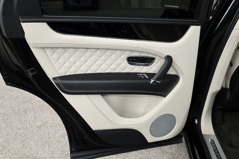 Bentley Bentayga W12 Full Bentley Main Dealer + All Terrain / Touring Spec + Rear Screens Image 58