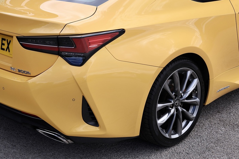 Lexus RC 300h F Sport Takumi 1 Owner + Full Lexus Main Dealer + Huge Spec Image 32