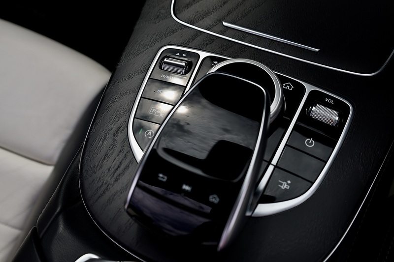 Mercedes-Benz E350d AMG Line Premium Plus 1 Former Keeper + Full Main Dealer History + Nappa + High Spec Image 17