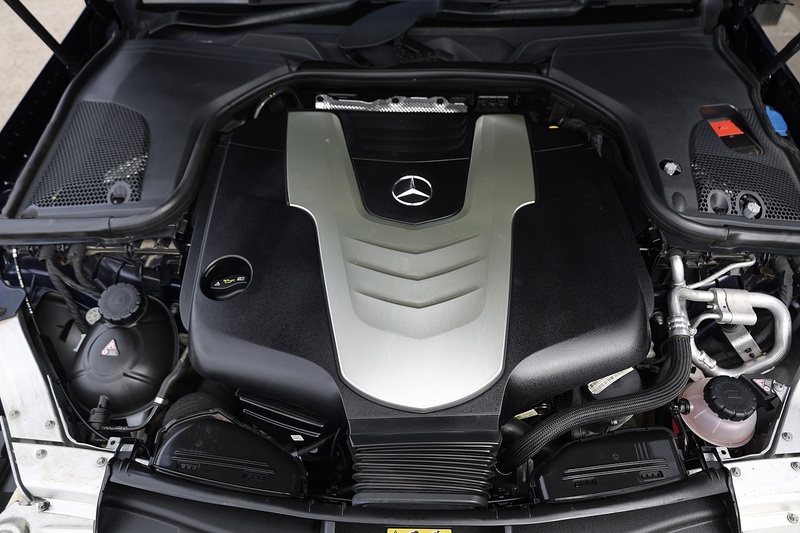Mercedes-Benz E350d AMG Line Premium Plus 1 Former Keeper + Full Main Dealer History + Nappa + High Spec Image 27