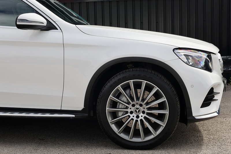 Mercedes-Benz GLC 250 AMG Line Premium Plus Full Service History + Panoramic Roof + Exceptional Image 21