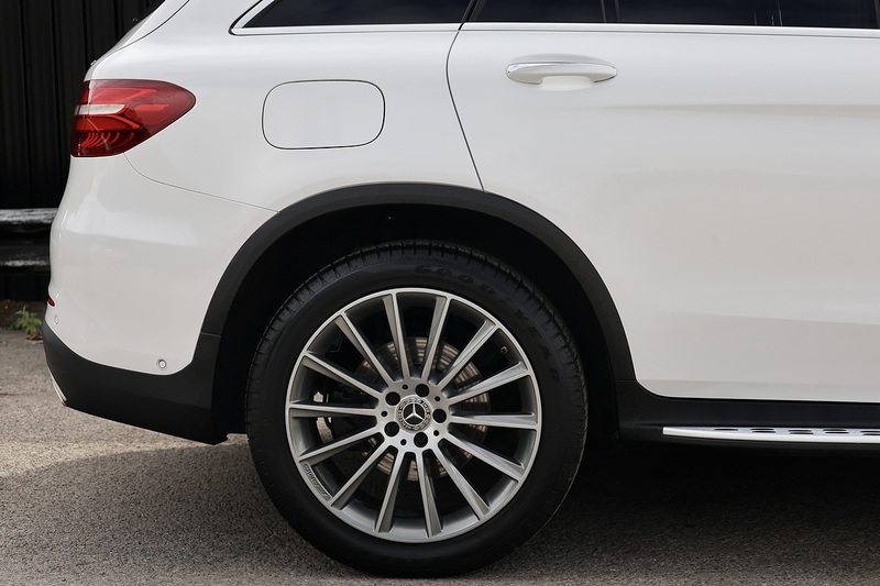Mercedes-Benz GLC 250 AMG Line Premium Plus Full Service History + Panoramic Roof + Exceptional Image 20