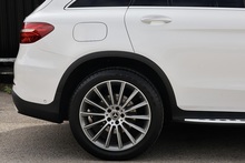 Mercedes-Benz GLC 250 AMG Line Premium Plus Full Service History + Panoramic Roof + Exceptional - Thumb 20