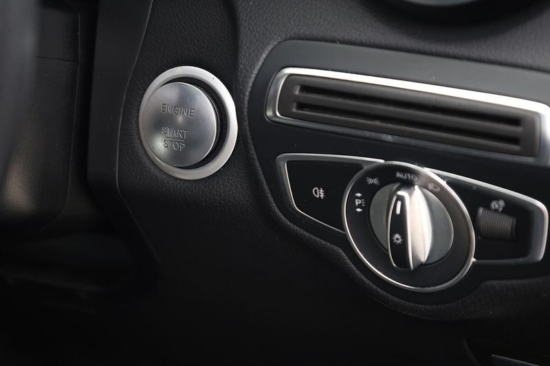Mercedes-Benz GLC 250 AMG Line Premium Plus Full Service History + Panoramic Roof + Exceptional Image 17