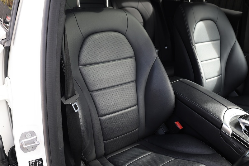 Mercedes-Benz GLC 250 AMG Line Premium Plus Full Service History + Panoramic Roof + Exceptional Image 24