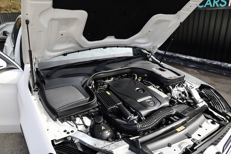 Mercedes-Benz GLC 250 AMG Line Premium Plus Full Service History + Panoramic Roof + Exceptional Image 27