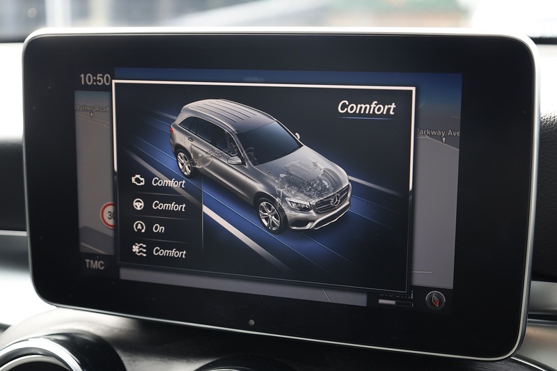 Mercedes-Benz GLC 250 AMG Line Premium Plus Full Service History + Panoramic Roof + Exceptional Image 32