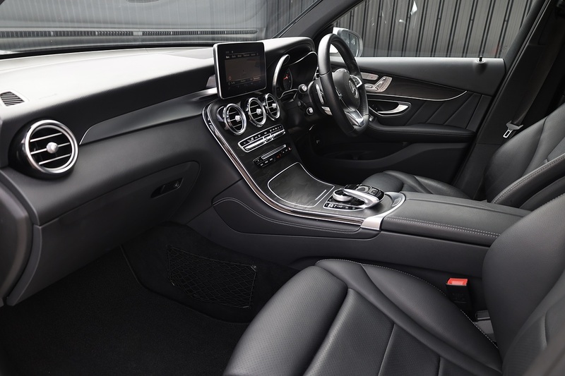 Mercedes-Benz GLC 250 AMG Line Premium Plus Full Service History + Panoramic Roof + Exceptional Image 2