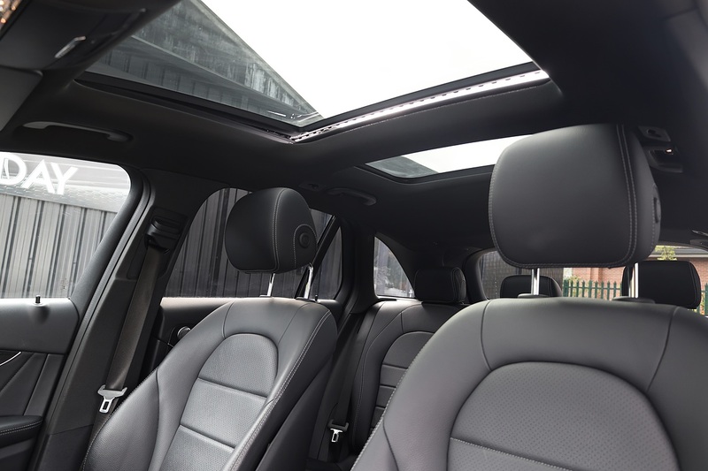 Mercedes-Benz GLC 250 AMG Line Premium Plus Full Service History + Panoramic Roof + Exceptional Image 8