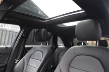 Mercedes-Benz GLC 250 AMG Line Premium Plus Full Service History + Panoramic Roof + Exceptional - Thumb 8