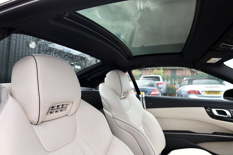 Mercedes-Benz SL 350 AMG Sport AMG Sport Pack + Pano Roof + Very Rare + £12,000 Cost Options Image 9