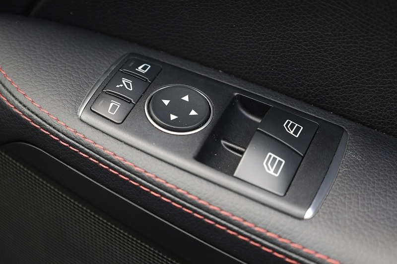 Mercedes-Benz SLC 250d AMG Line 1 Former Keeper + £5,000 Cost Options + Freshly Serviced by Mercedes Image 19