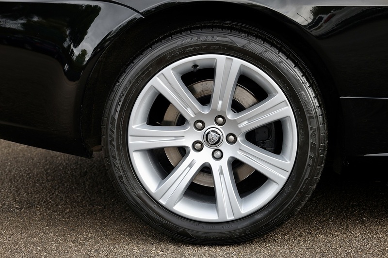 Jaguar XK 5.0 V8 1 Former Keeper + Full Service History + Beautiful Image 39