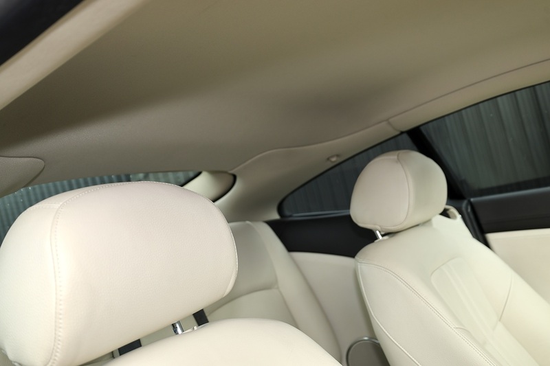 Jaguar XK 5.0 V8 1 Former Keeper + Full Service History + Beautiful Image 12