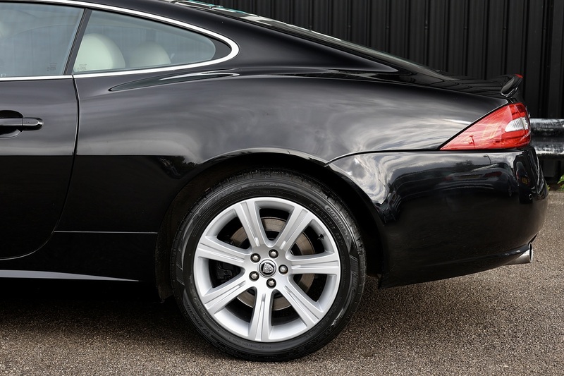 Jaguar XK 5.0 V8 1 Former Keeper + Full Service History + Beautiful Image 25