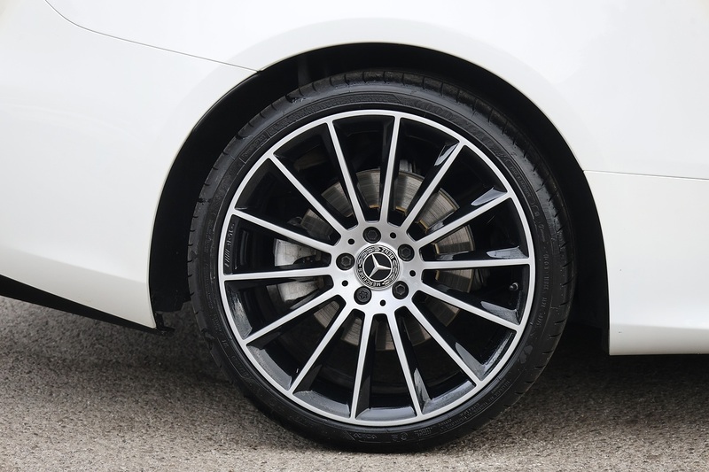 Mercedes-Benz E400d AMG Line Prem+ 1 Former Keeper + Night Pack + 360 Camerasa Image 30