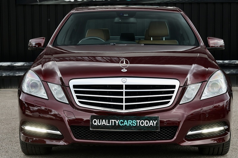 Mercedes-Benz E200 CGI Avantgarde Designo 1 Former Keeper + Designo Specification + £13k Cost Options Image 3