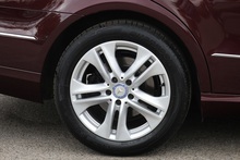 Mercedes-Benz E200 CGI Avantgarde Designo 1 Former Keeper + Designo Specification + £13k Cost Options - Thumb 37