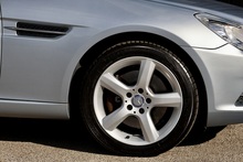 Mercedes-Benz SLK 250 CDI Pano Roof + AirScarf + Heated Seats + Just Serviced by MB - Thumb 27
