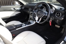 Mercedes-Benz SLK 250 CDI Pano Roof + AirScarf + Heated Seats + Just Serviced by MB - Thumb 9