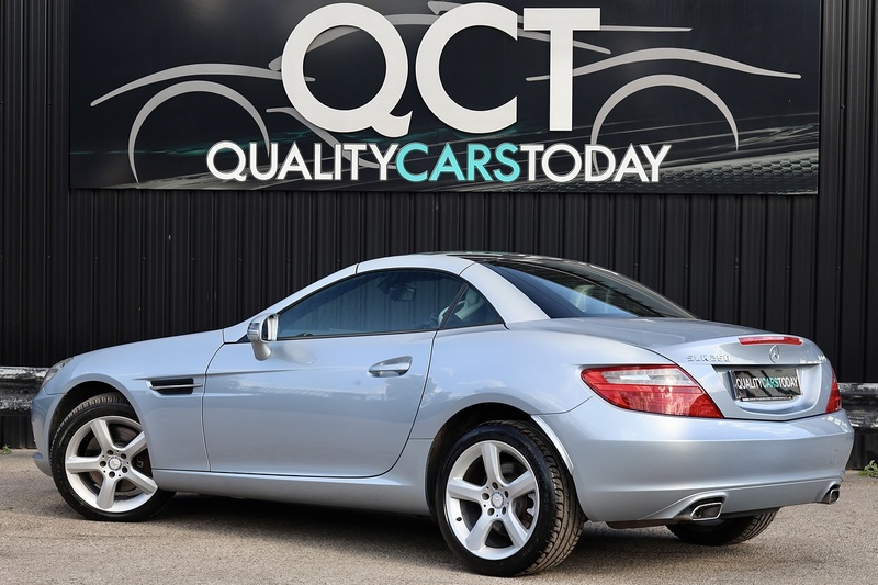 Mercedes-Benz SLK 250 CDI Pano Roof + AirScarf + Heated Seats + Just Serviced by MB Image 6
