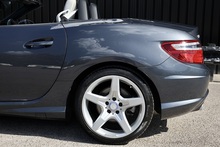 Mercedes-Benz SLK 200 AMG Sport 2 Former Keepers + 12 Services + AirScarf + Sat Nav - Thumb 31