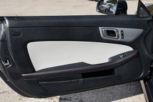 Mercedes-Benz SLK 200 AMG Sport 2 Former Keepers + 12 Services + AirScarf + Sat Nav - Thumb 25