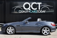 Mercedes-Benz SLK 200 AMG Sport 2 Former Keepers + 12 Services + AirScarf + Sat Nav - Thumb 1