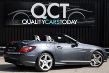 Mercedes-Benz SLK 200 AMG Sport 2 Former Keepers + 12 Services + AirScarf + Sat Nav - Thumb 8